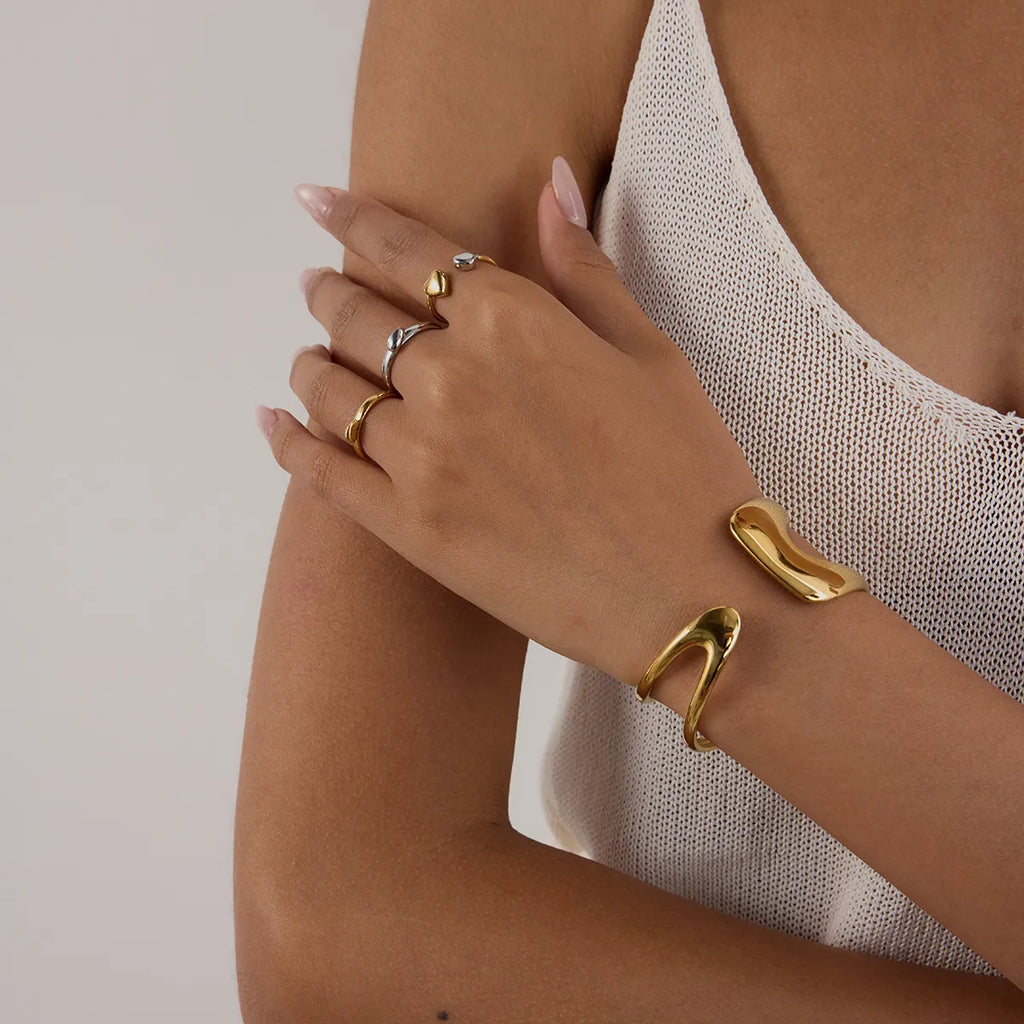 Brazalete Elegante - Joyería Sofisticada | Lotus Flowers